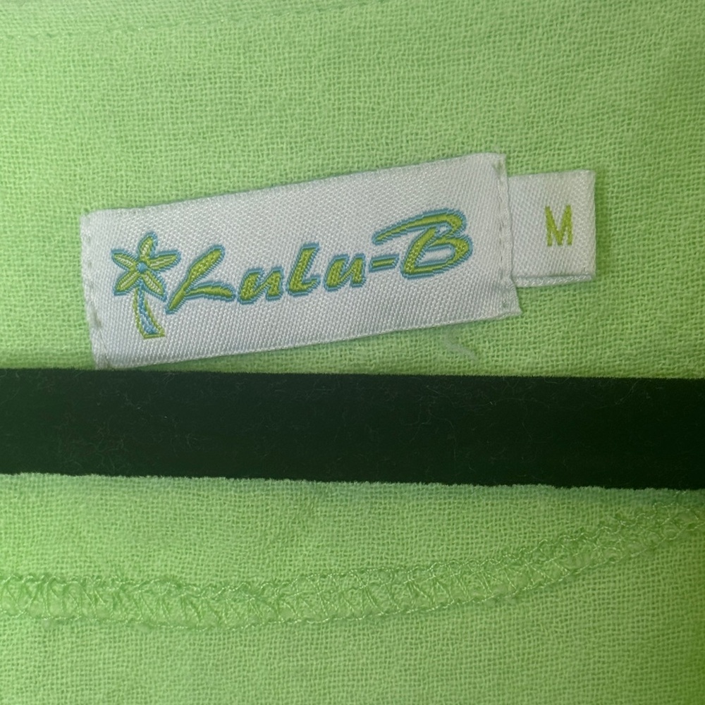 Lulu-B 100% Cotton Light Green Sharkbite Raw Hem Top M - Picture 2 of 7